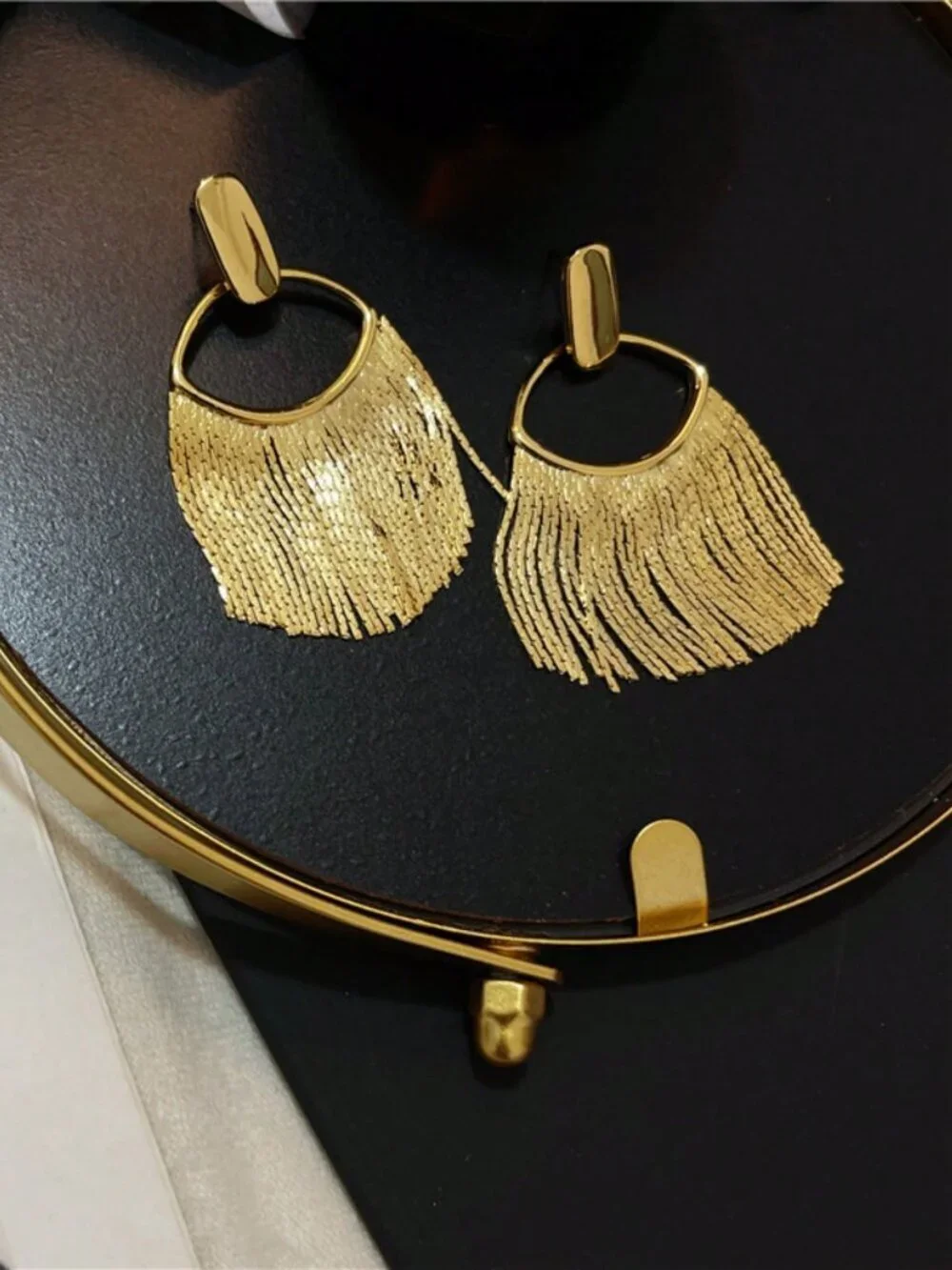 Gold luxury Women's Crescent Shaped Metal Chain Pendant Earrings